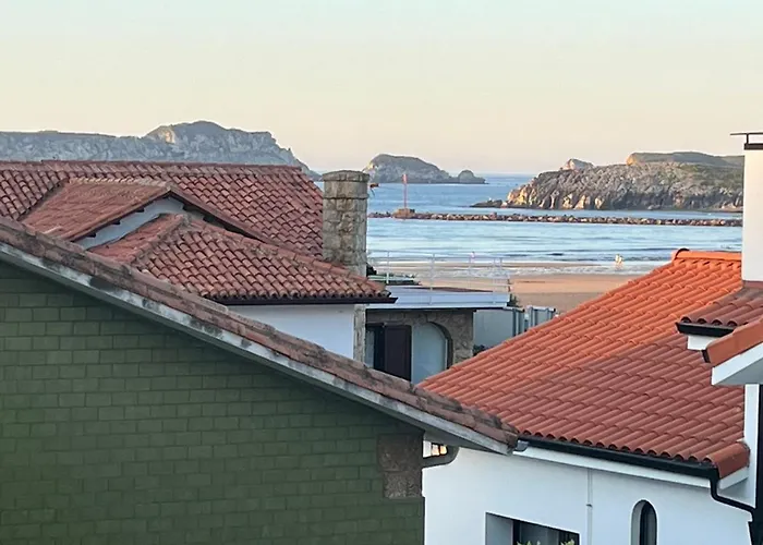 Reformado Junto A La Playa