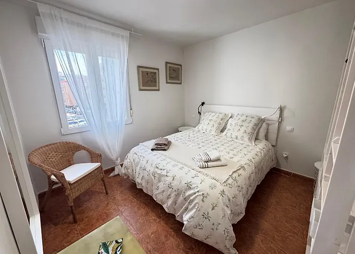 Reformado Junto A La Playa *